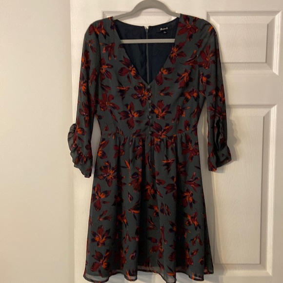 Madewell Dresses & Skirts - Madewell Dress excellent condition length 33” bust 30” so beautiful dress